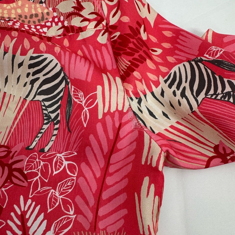 J Mc Laughlin Darcey Silk Button Up Shirt W/ Animal Print Sz S - Picture 14 of 14